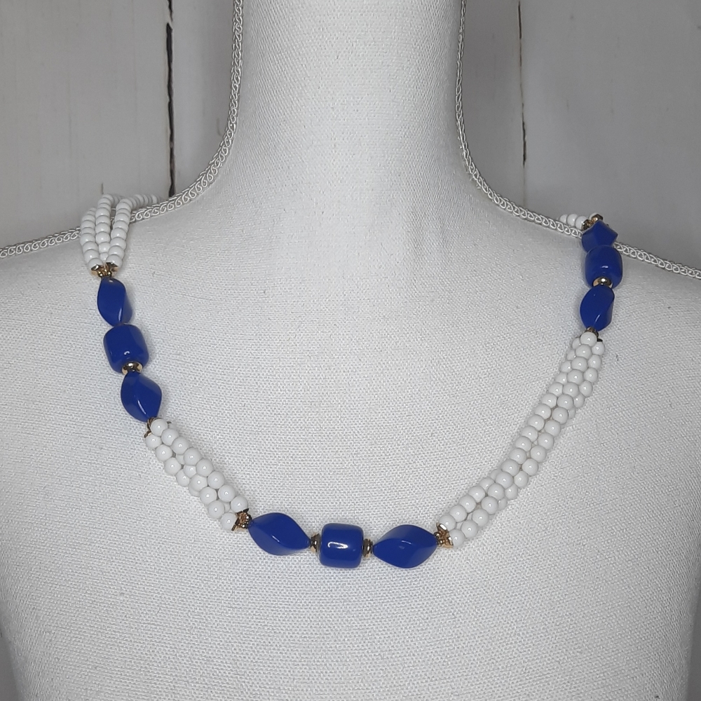 Trifari Necklace Gold Spring Clasp 3D Shaped Beads